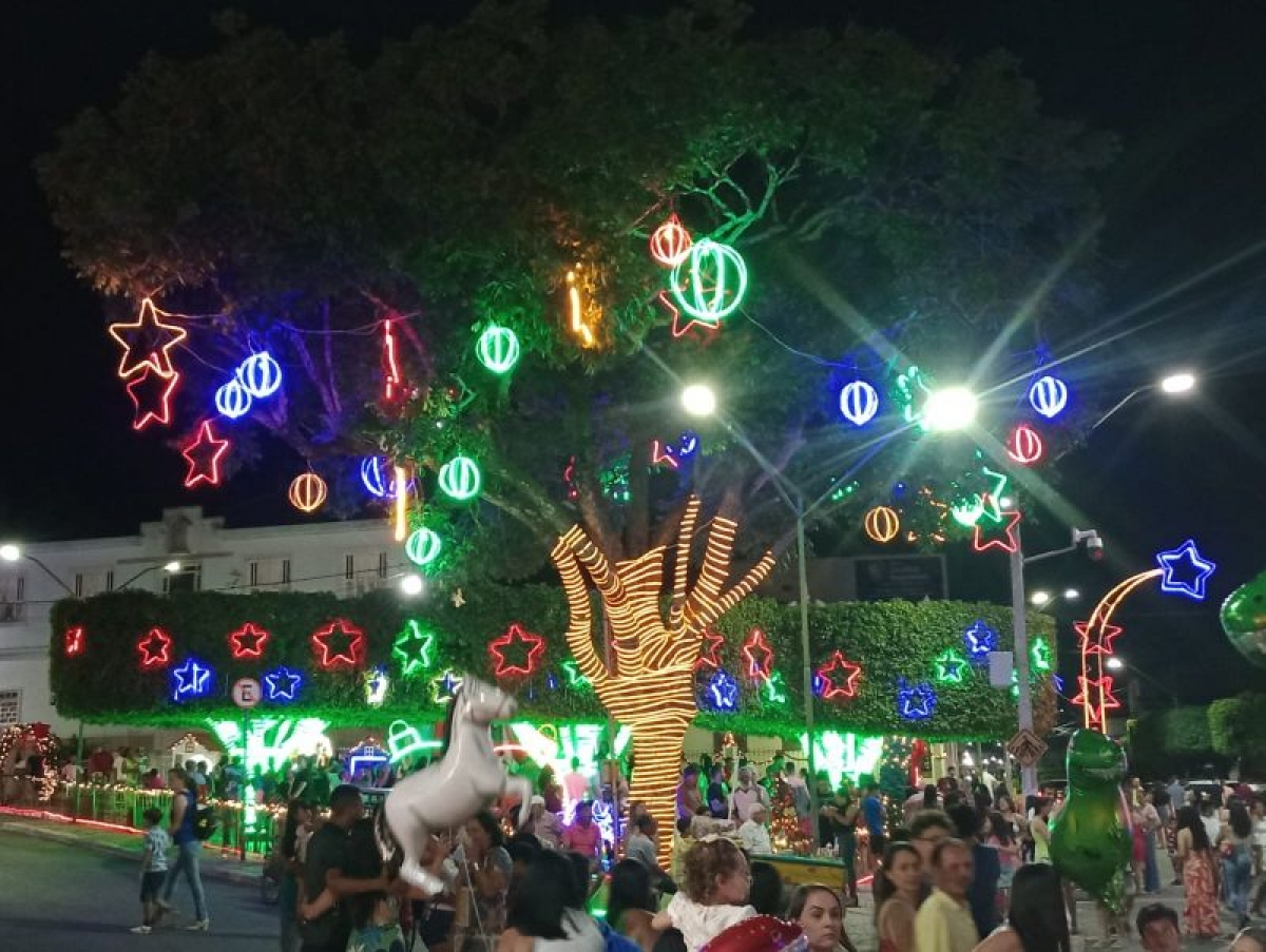 Abertura do Natal Novo tempo aconteceu nesta quarta-feira (11)  em Caetité — imagem 5